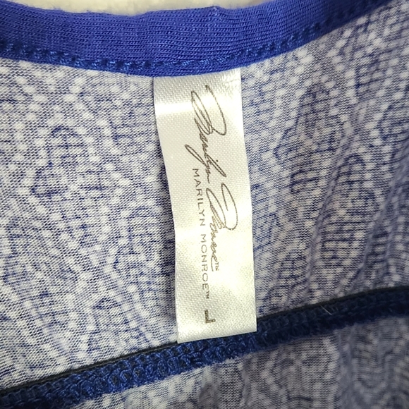 Marilyn Monroe Patterned Nightgown - Picture 3 of 5